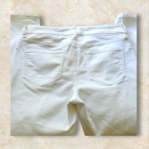 Old Navy White Skinny Jeans with Soft Denim